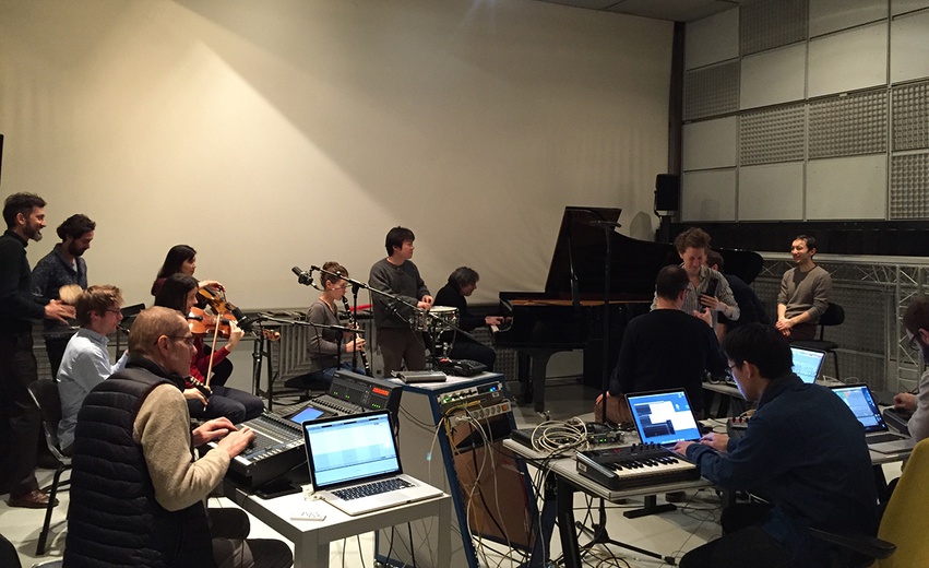 Les édudiants du Cursus avec les élèves du Conservatoire national supérieur de musique et de danse de Paris en studio  